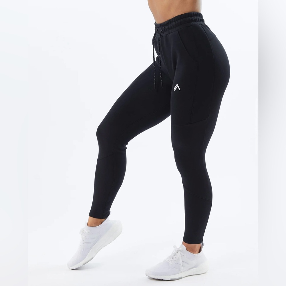 Alphalete ELMTS Zip Joggers